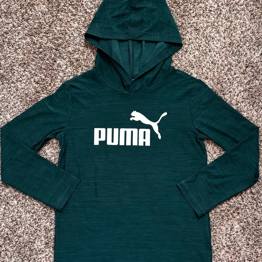 Never Worn. Boys Puma L/S Sport Hoodie. Size S (7/8)
